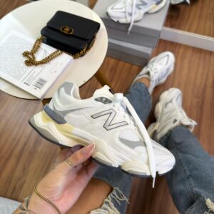 Tênis New Balance 9060 Couro Branco Cinza  Unissex