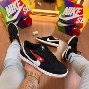 Tênis Nike Dunk Preto/Camurça