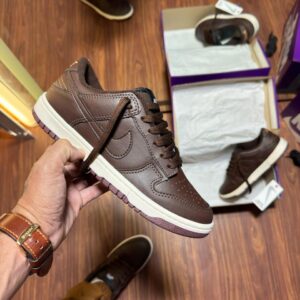 Tênis Nike Dunk Low Marrom