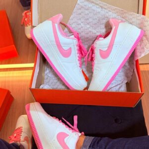 Tenis Nike Air Force Luxo Branco/Pink