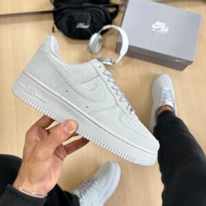Tênis Nike Air Force Luxo Camurça Natural Cinza