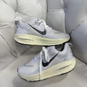 Tênis Nike Run Vomero 18 Masculino