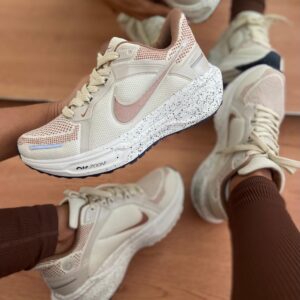 Tênis Nike  Pegasus  Areia/Caramelo Unissex