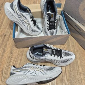 Tênis Asics Cumulus 25