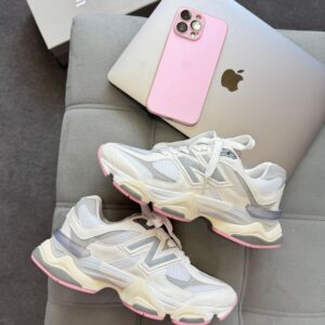 Tênis New Balance 9060 Couro Branco/Cinza / Rosa