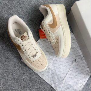 Tênis Nike Air Force Palha